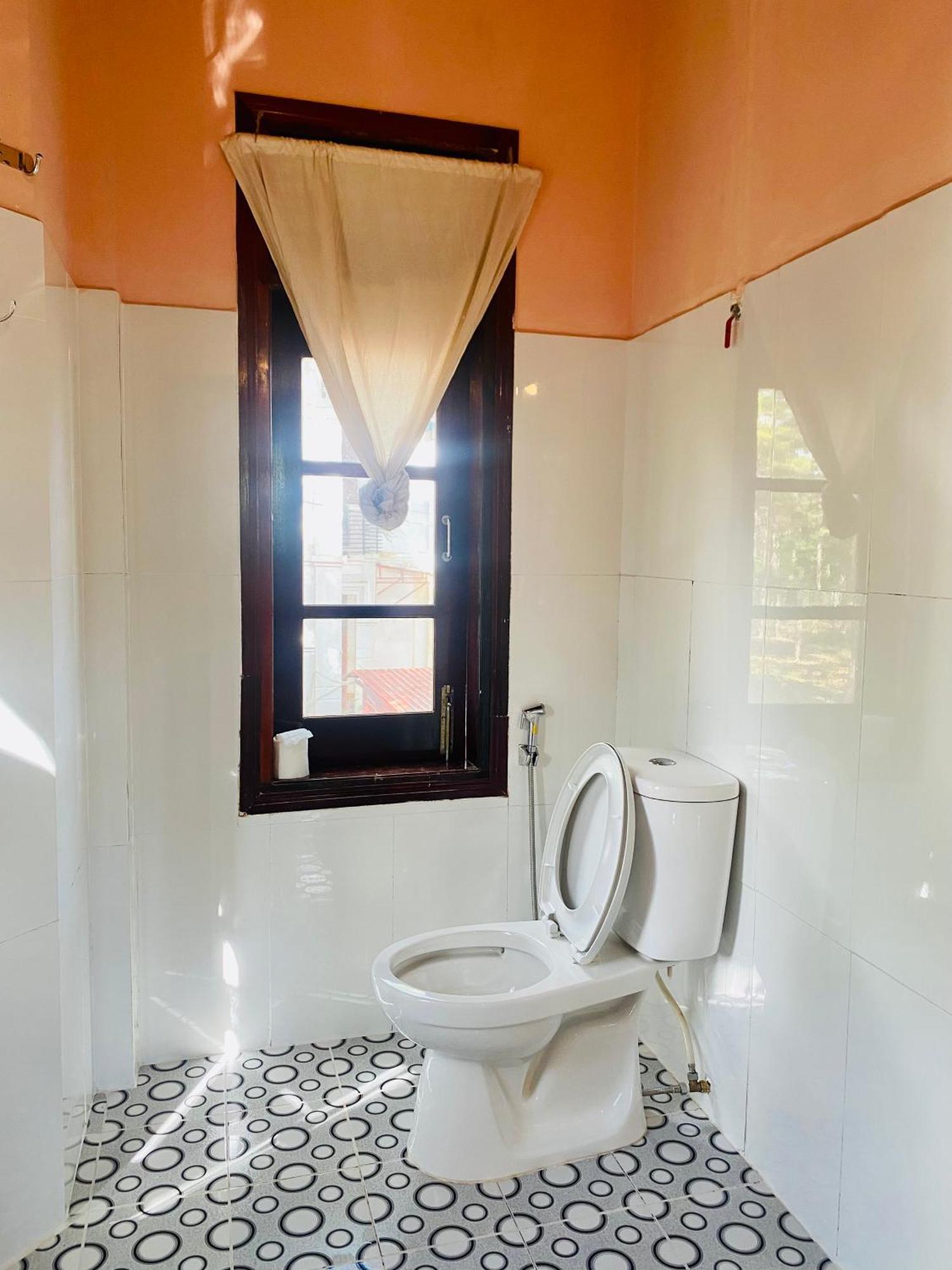 Tron Homestay Kon Von Kla Екстериор снимка
