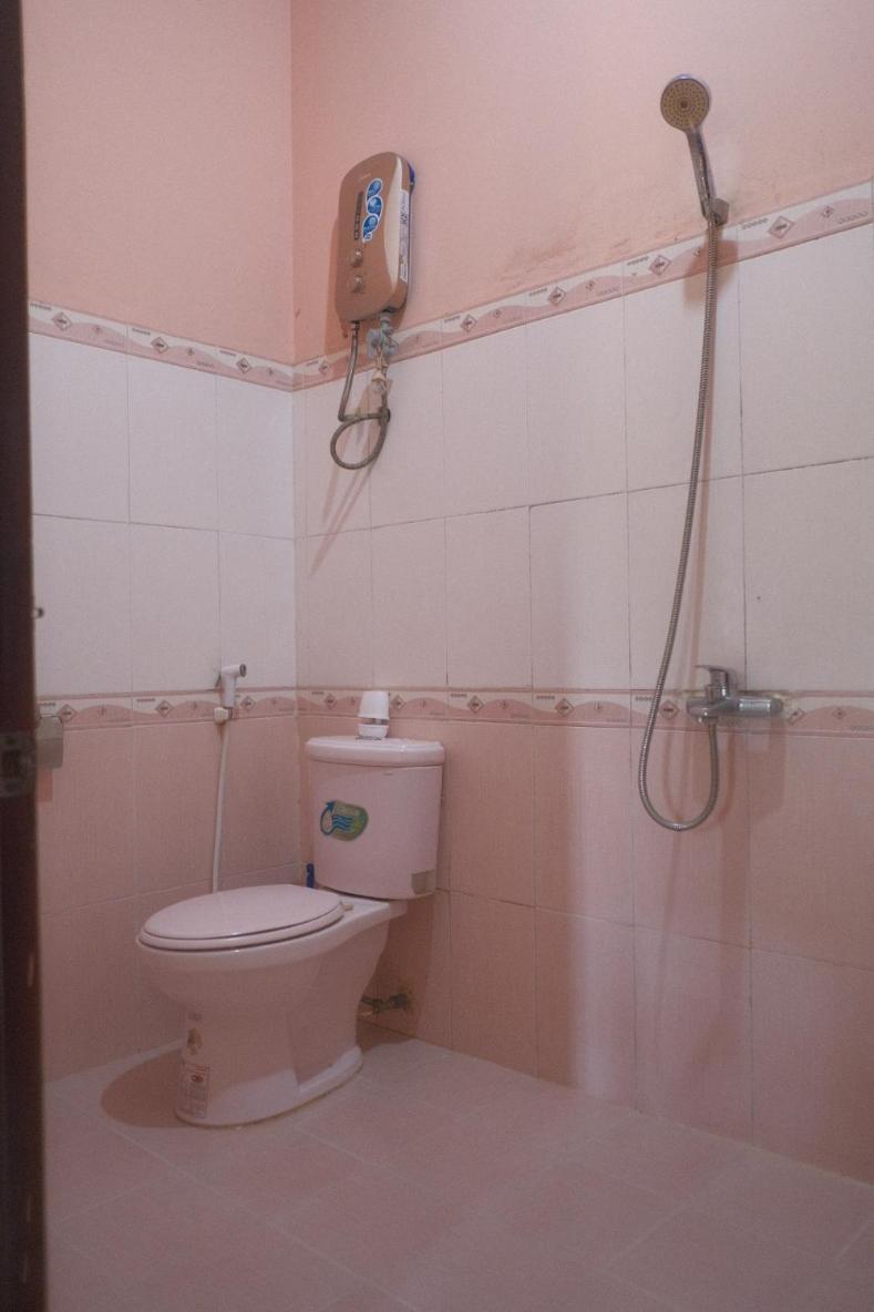 Tron Homestay Kon Von Kla Екстериор снимка